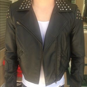 UK2LA women’s Faux Leather Jacket Black Size Large